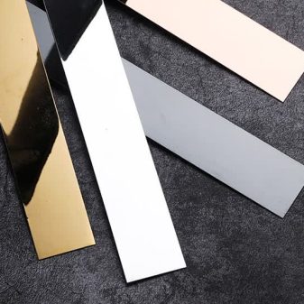 نوار استیل دکوراتیو با سطح براق در طراحی داخلی مدرن